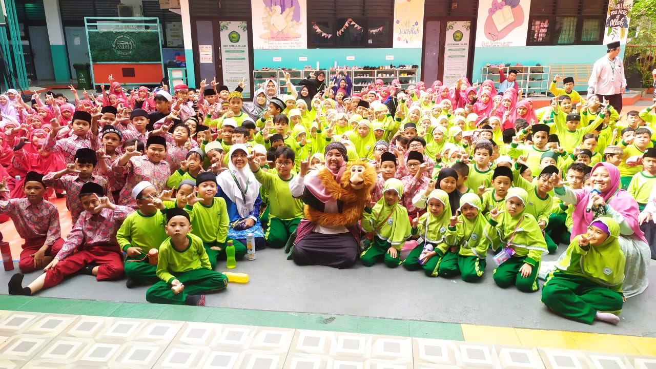Wisata LiterAsyik Ke SD Nurul Islam